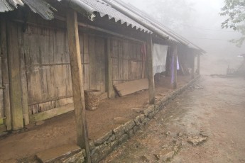 Das (Hmong)-Haus von Zis Mutter